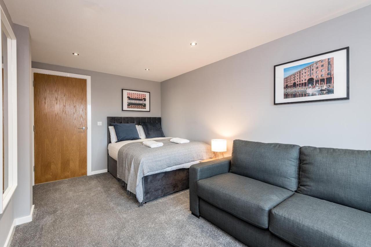 Host Apartments - Contemporary 3 Bed Apt With Balcony - Perfect For Long Stays Liverpool Buitenkant foto